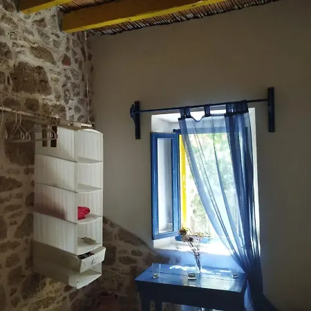 Апартаменты Artist - Triantafyllou Birth House *